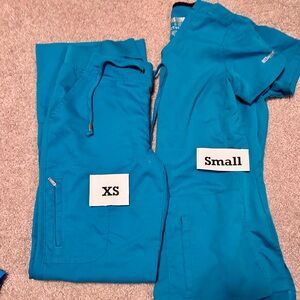 Scrub set